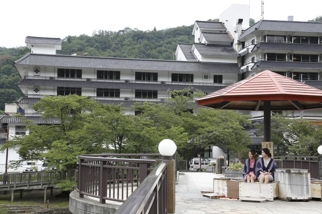 Misasakan Bagian luar foto
